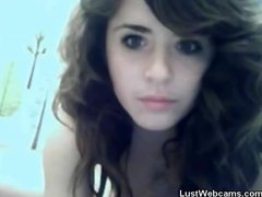 Sexy Brunette Masturbates Her Pussy On Webcam